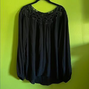 Lane Bryant Black Flowy Tunic Top Blouse With Lace Shoulders & Neck Size 14/16